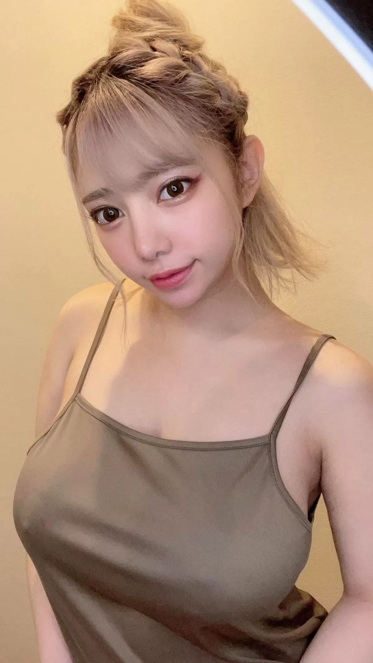 乳袋がくっきりなエロいおっぱい画像047