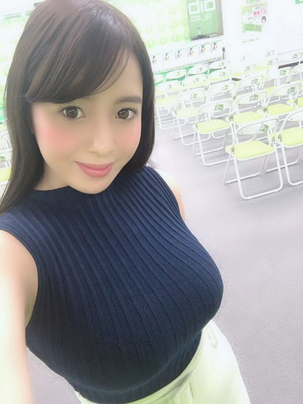 乳袋がくっきりなエロいおっぱい画像084