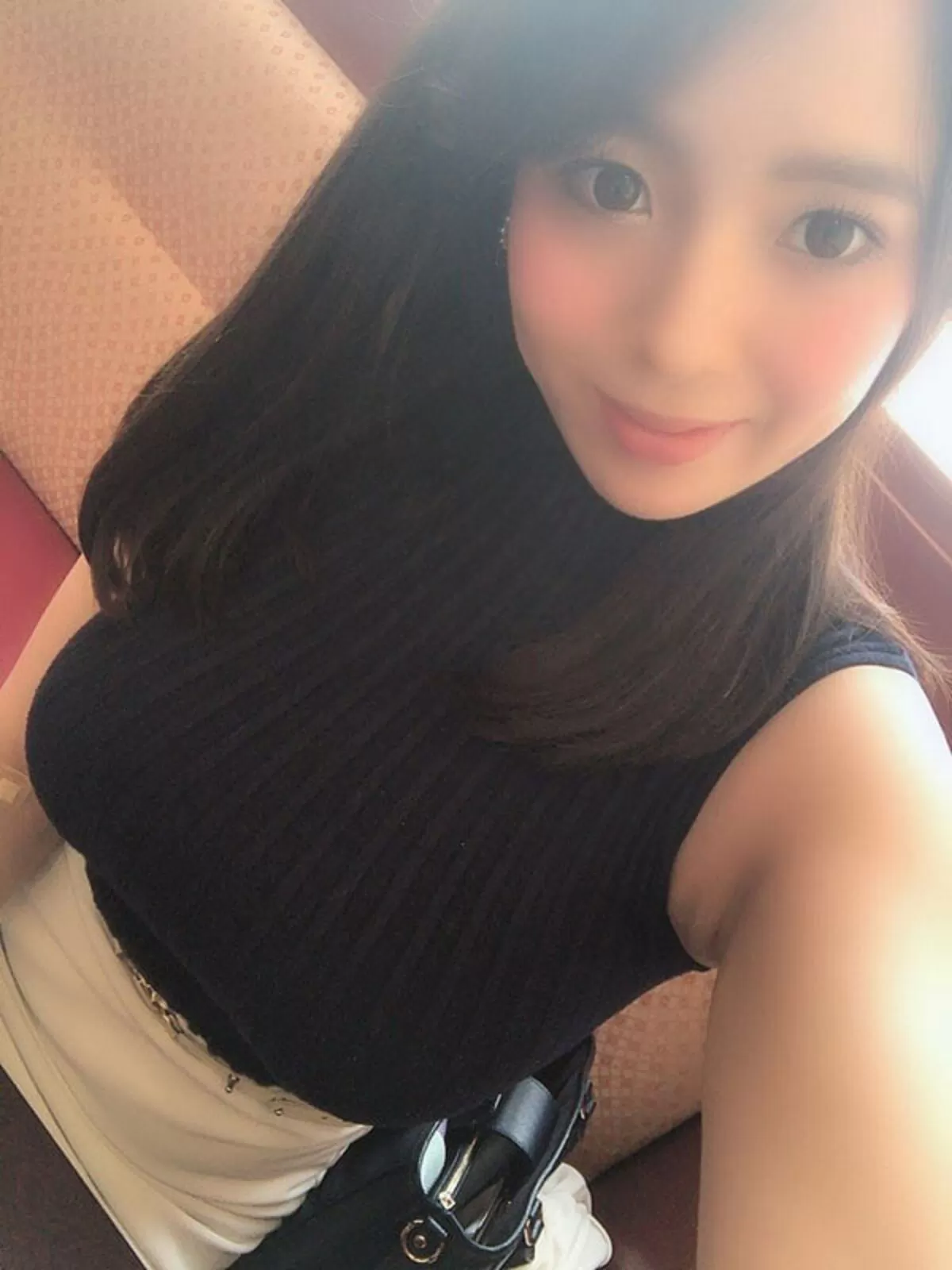 乳袋がくっきりなエロいおっぱい画像086