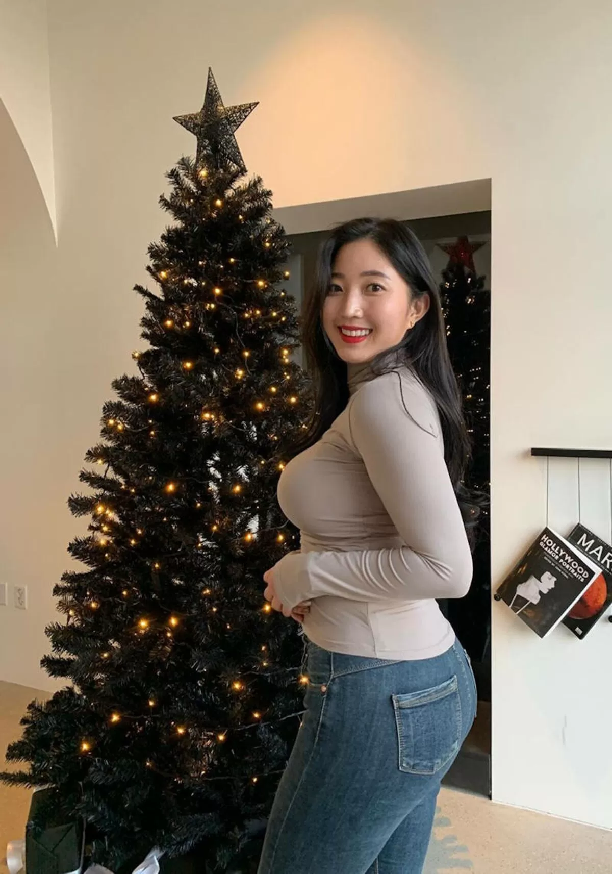 乳袋がくっきりなエロいおっぱい画像097