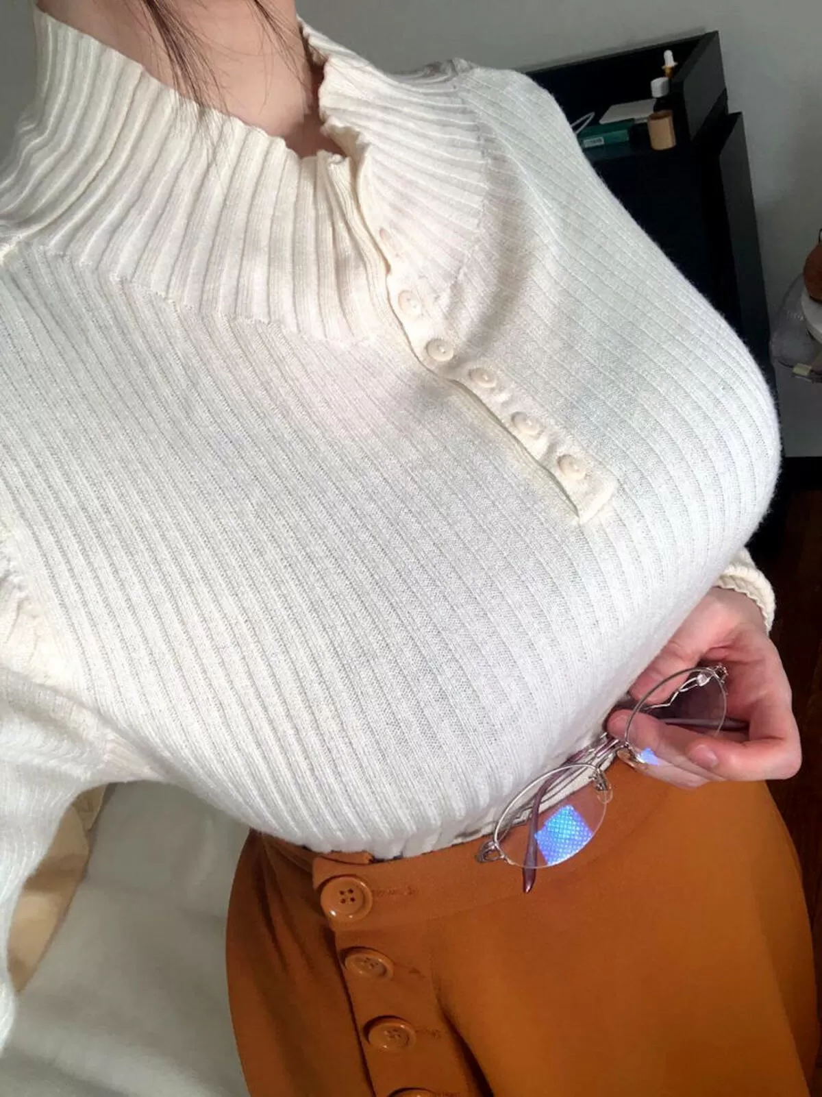 乳袋がくっきりなエロいおっぱい画像102