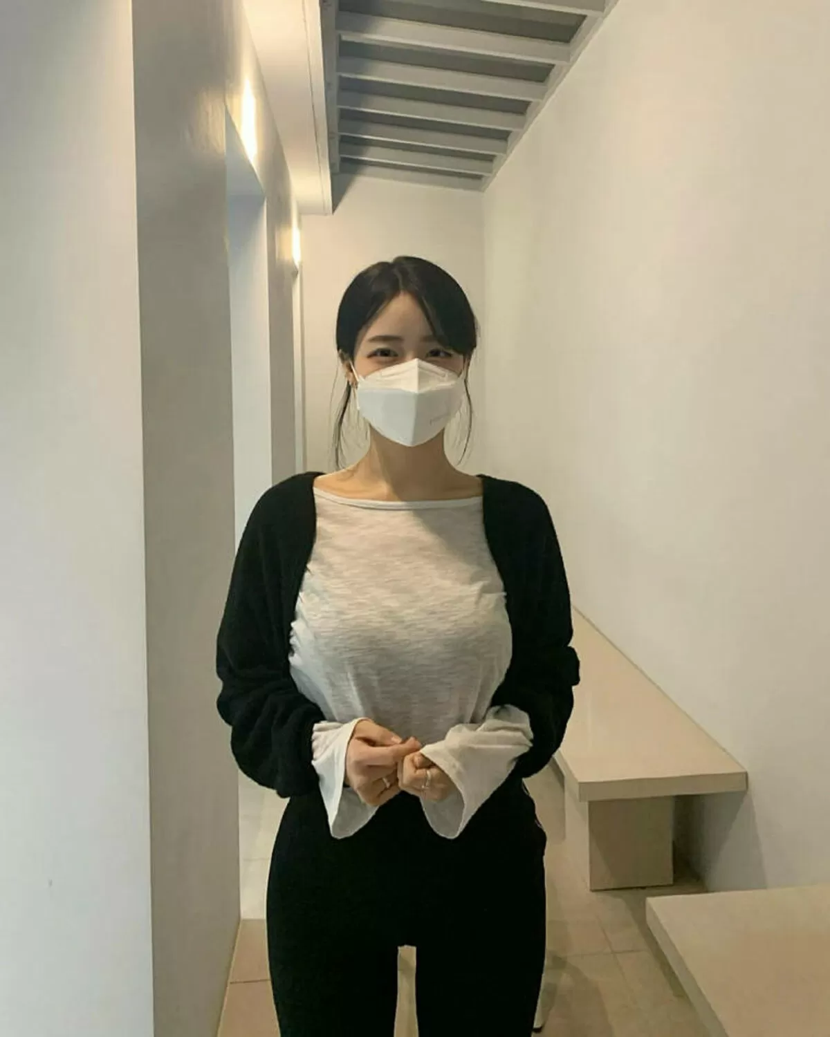 乳袋がくっきりなエロいおっぱい画像107