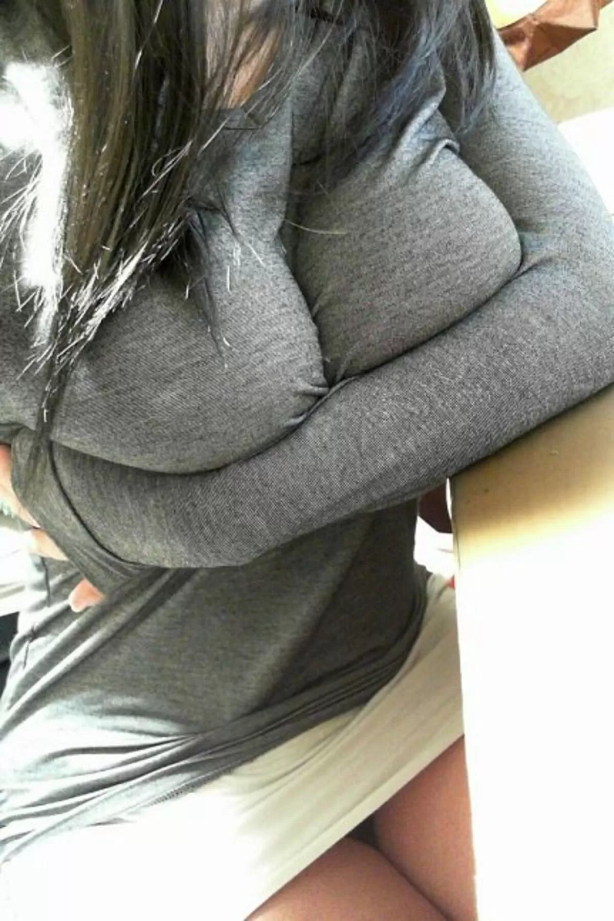 乳袋がくっきりなエロいおっぱい画像129