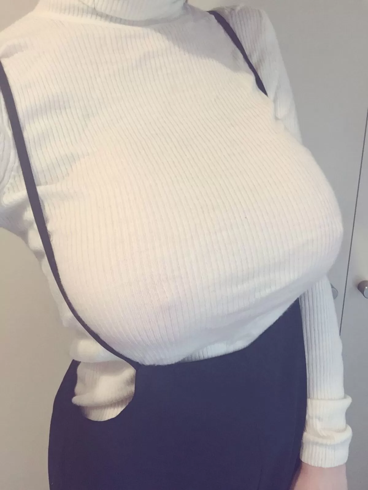 乳袋がくっきりなエロいおっぱい画像137