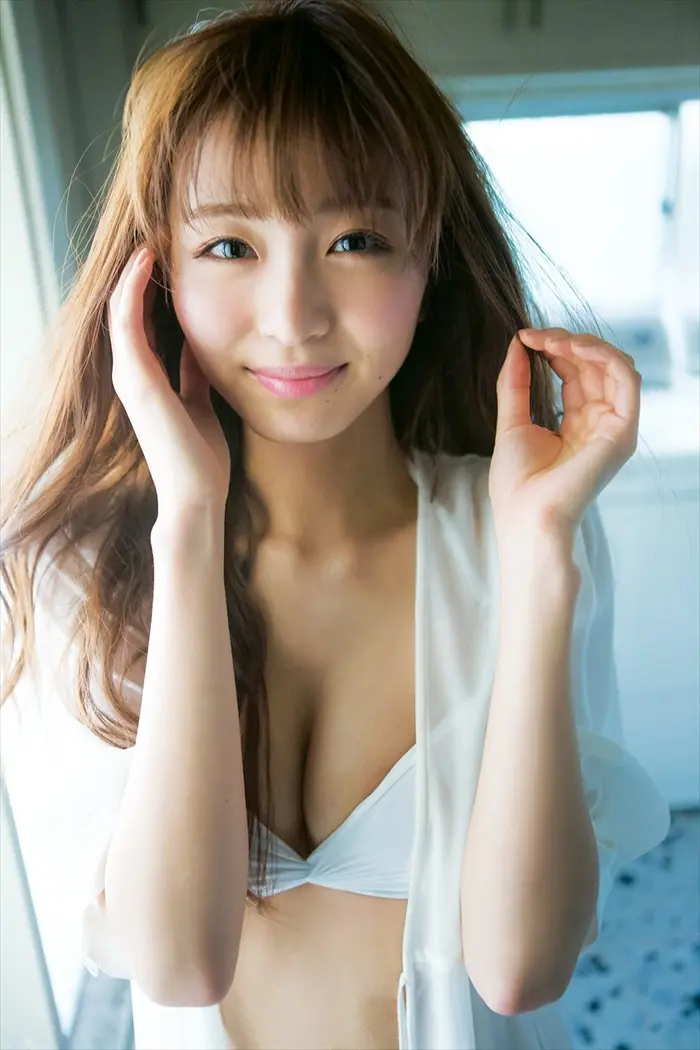 岡崎紗絵エロ画像047