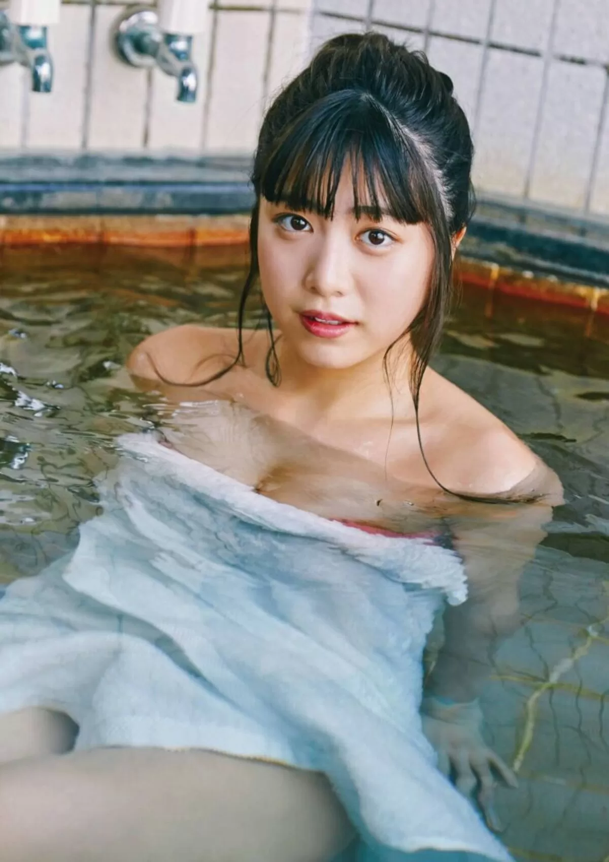 吉田莉桜エロ画像003