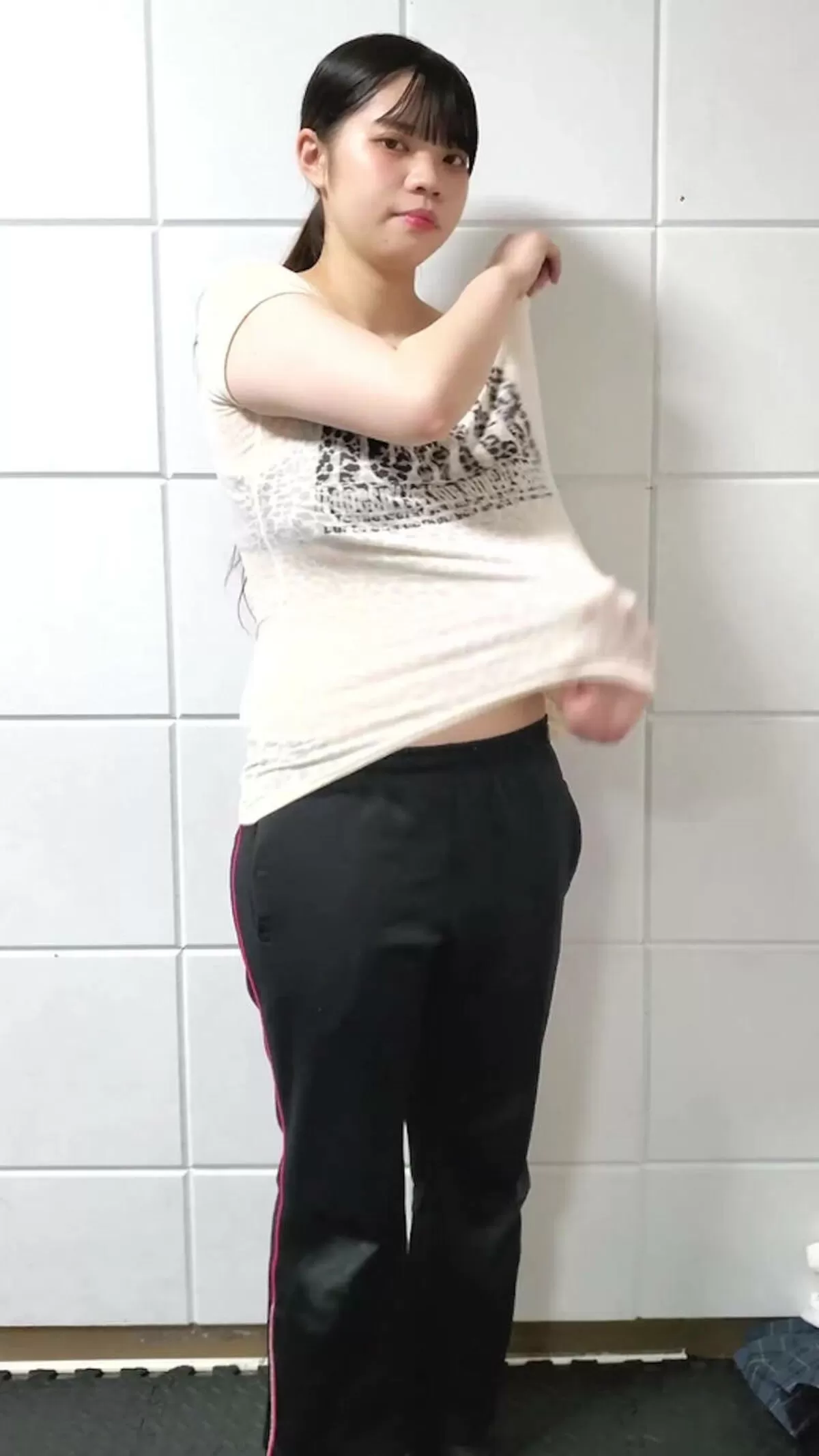 巨乳JDエロ画像053