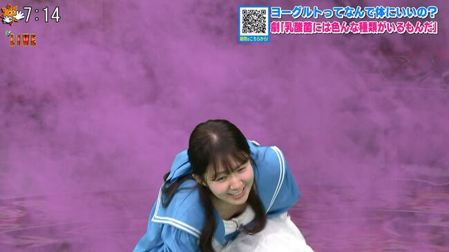 【画像6枚】テレ東「おはスタ」で冨田有紀アナがあざとい谷間おっぱいをチラ！003