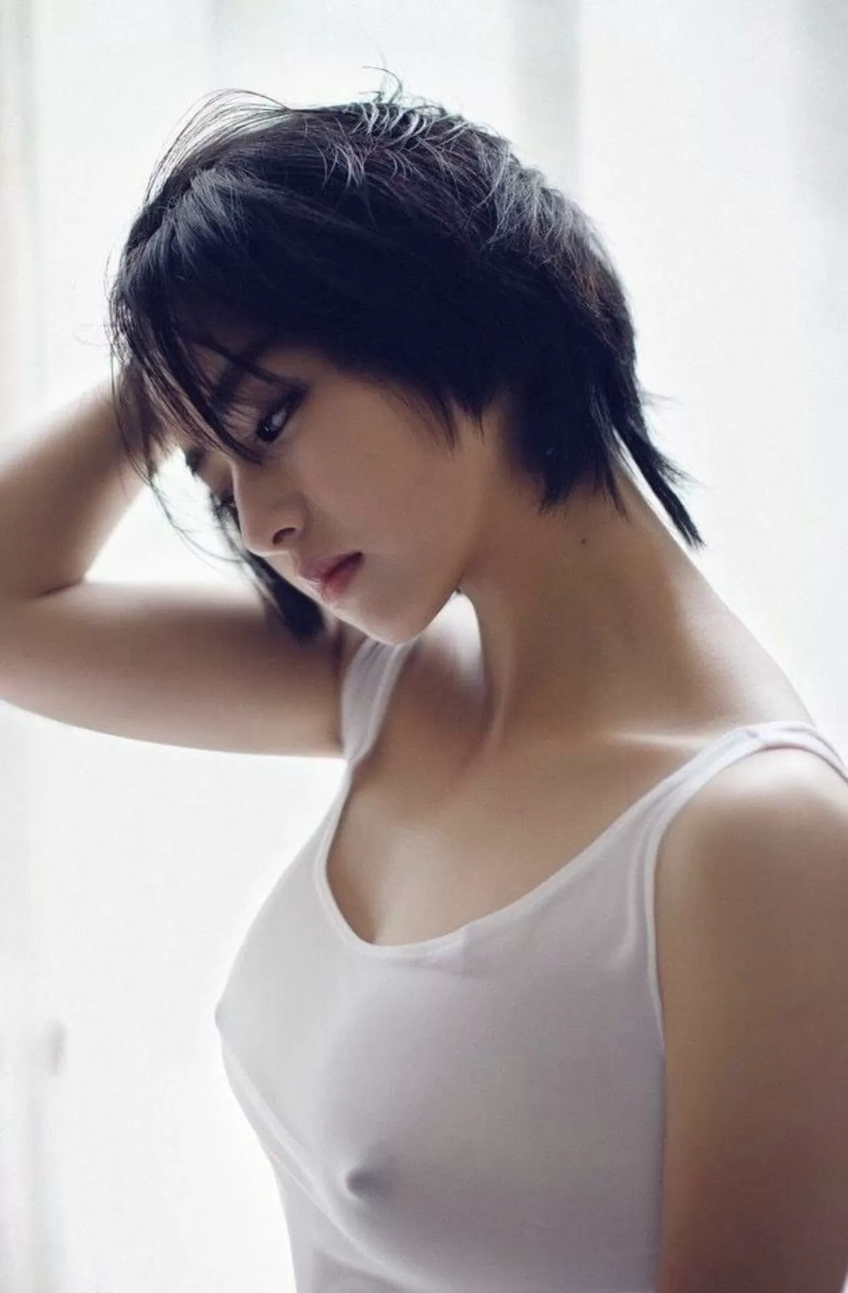 ノーブラ乳首ポッチエロ画像093