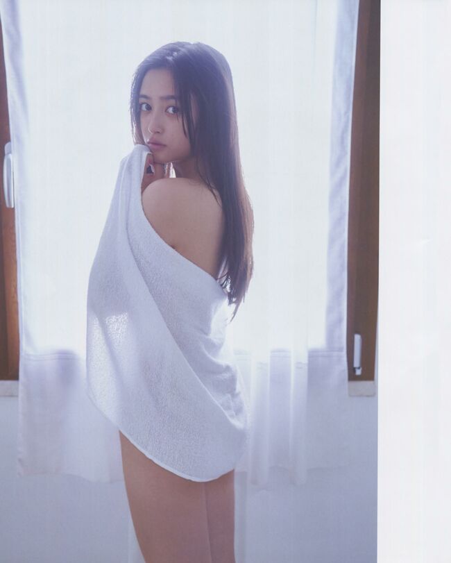 【画像9枚】乃木坂46エース井上和が最新写真集で全裸手ブラセミヌード解禁！現役トップアイドルが大胆露出にネット大荒れｗｗｗ006