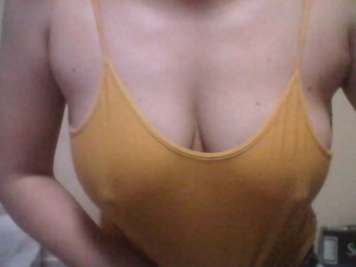 ノーブラエロ画像084