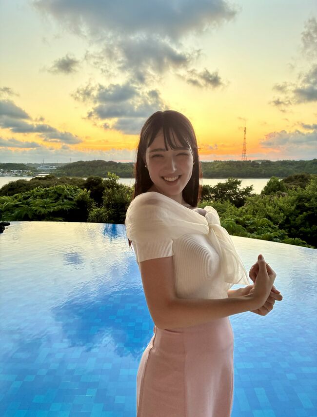 【画像7枚】静岡朝日テレビアナウンサー佐々木沙羅が着衣巨乳自撮り投稿で乳好きがざわつく007
