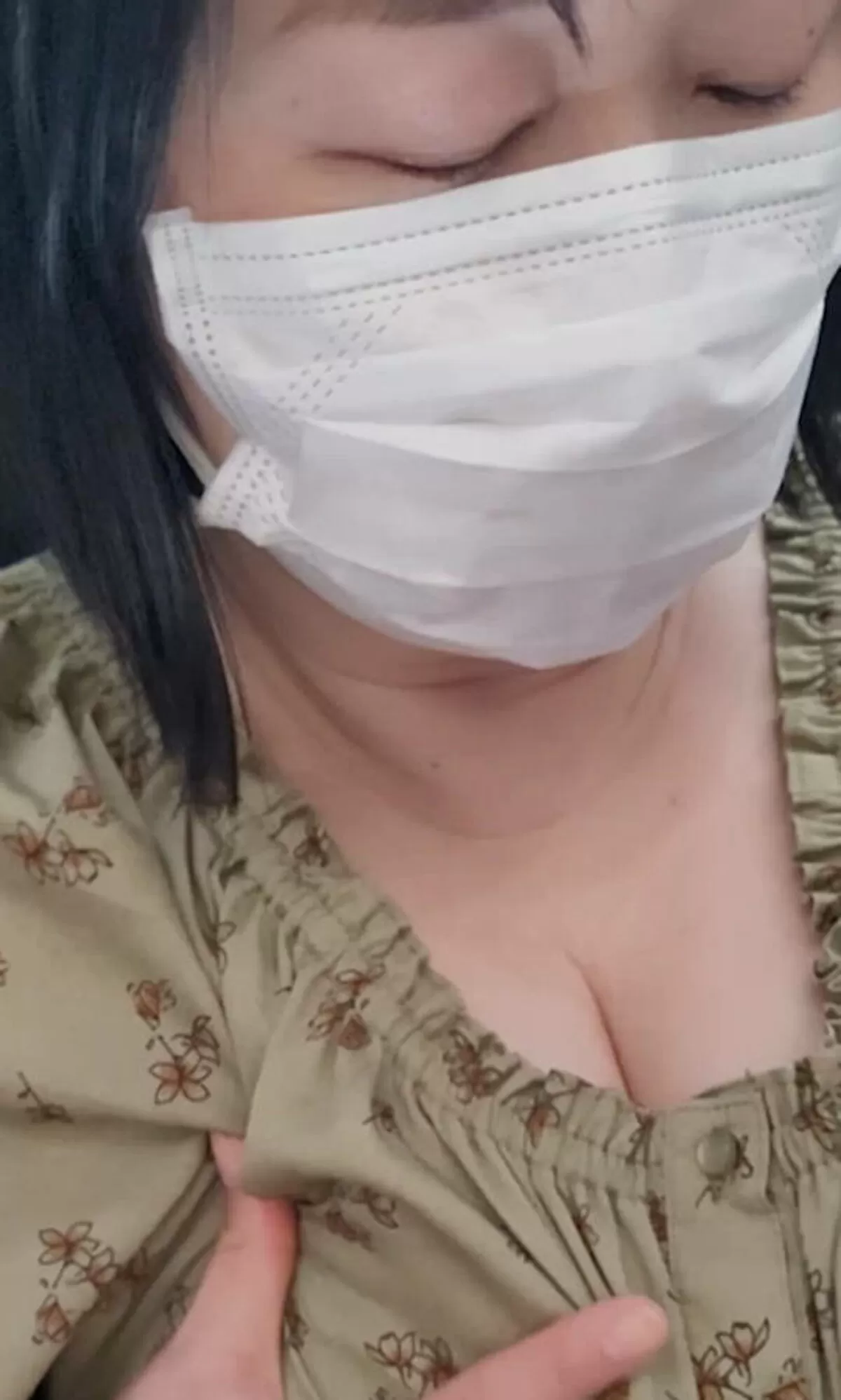 【画像84枚】満員電車で乳痴漢する痴漢師たち019