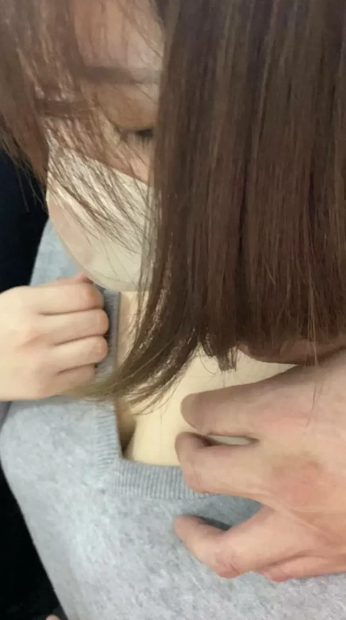 【画像84枚】満員電車で乳痴漢する痴漢師たち022