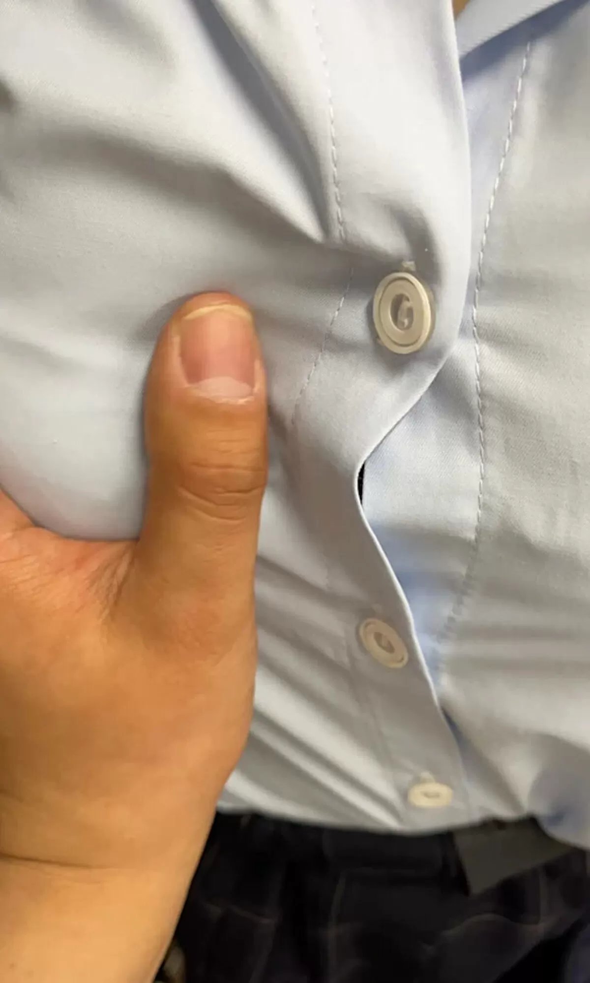 【画像84枚】満員電車で乳痴漢する痴漢師たち048