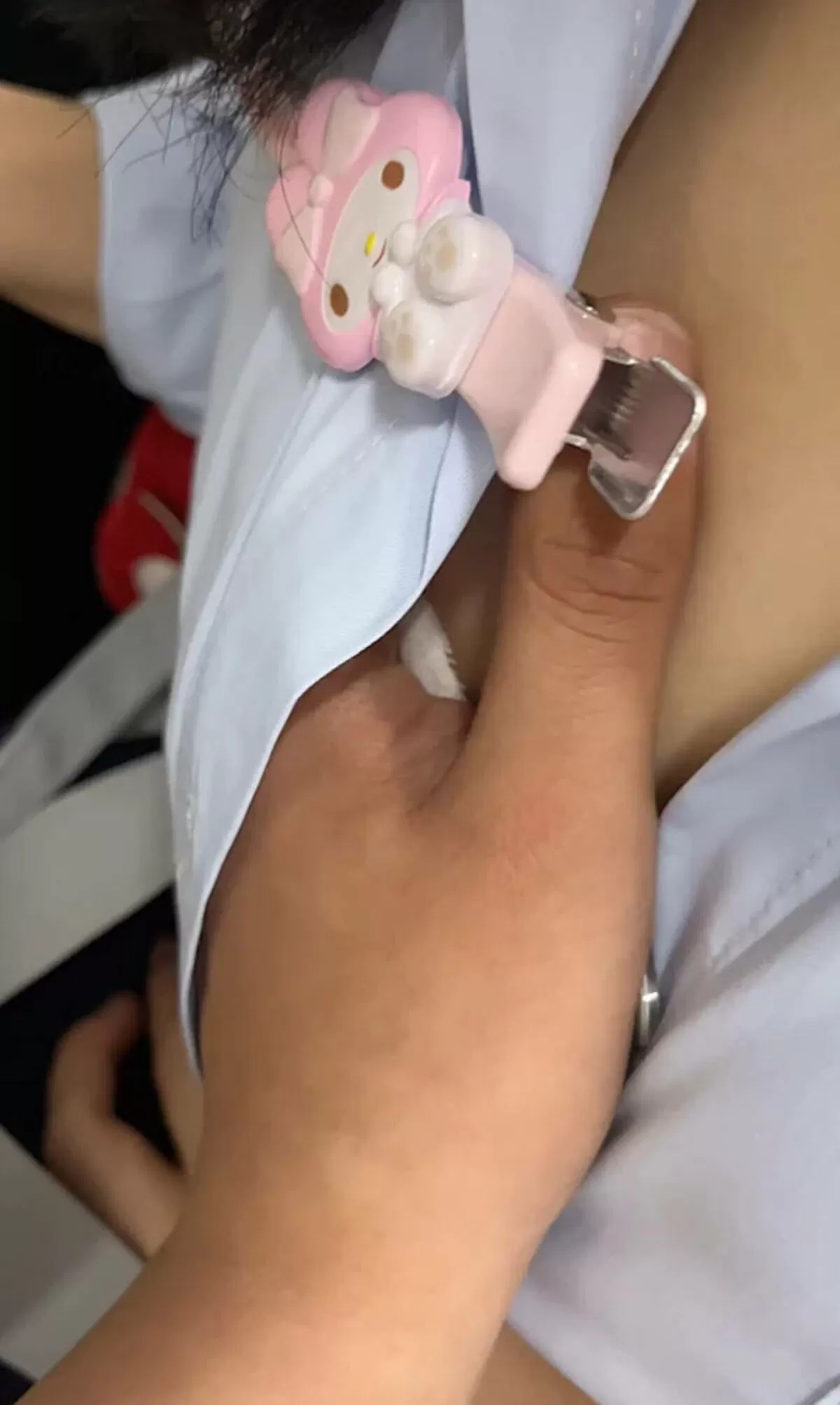 【画像84枚】満員電車で乳痴漢する痴漢師たち051