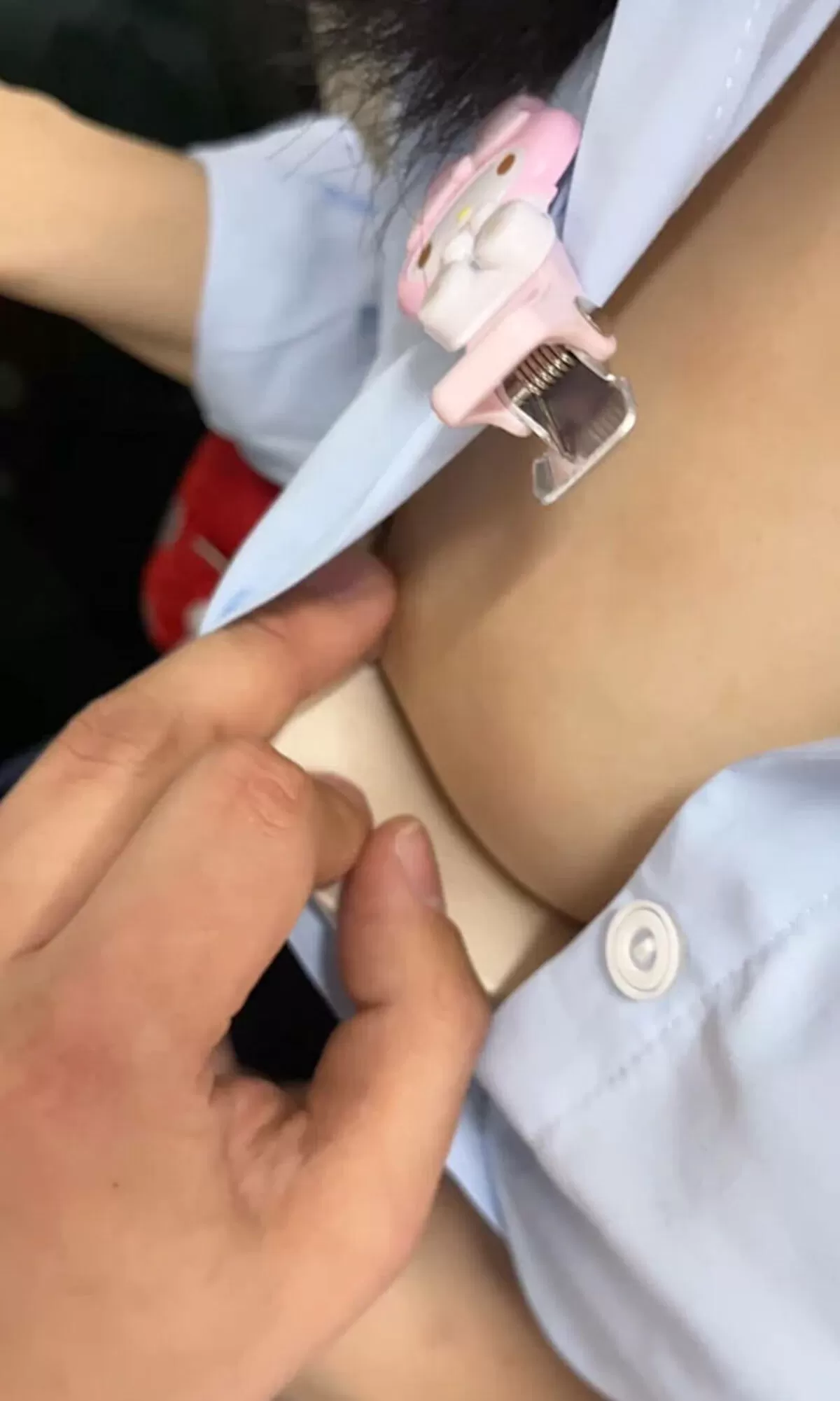 【画像84枚】満員電車で乳痴漢する痴漢師たち053