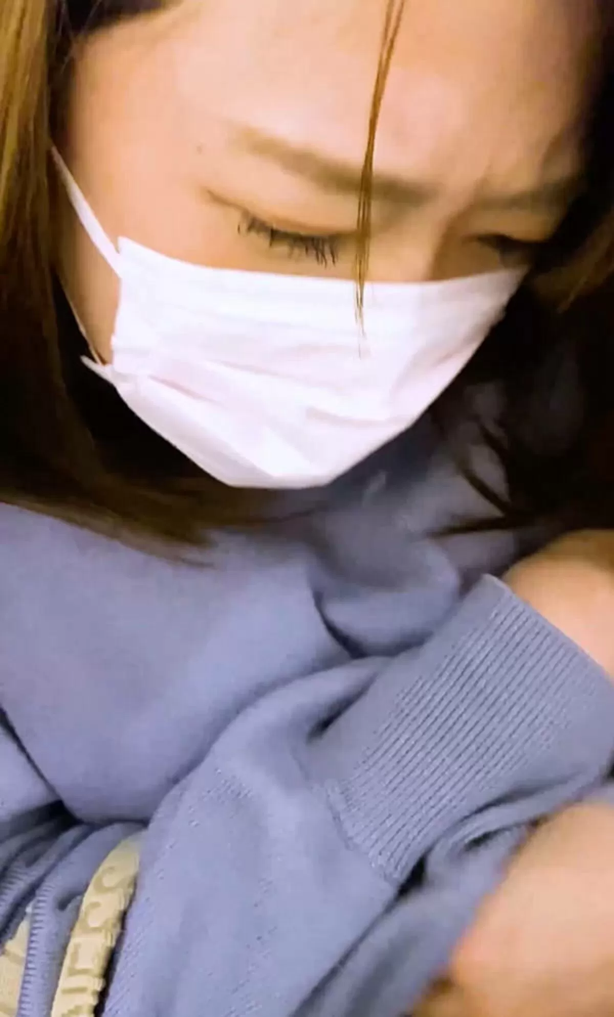 【画像84枚】満員電車で乳痴漢する痴漢師たち055