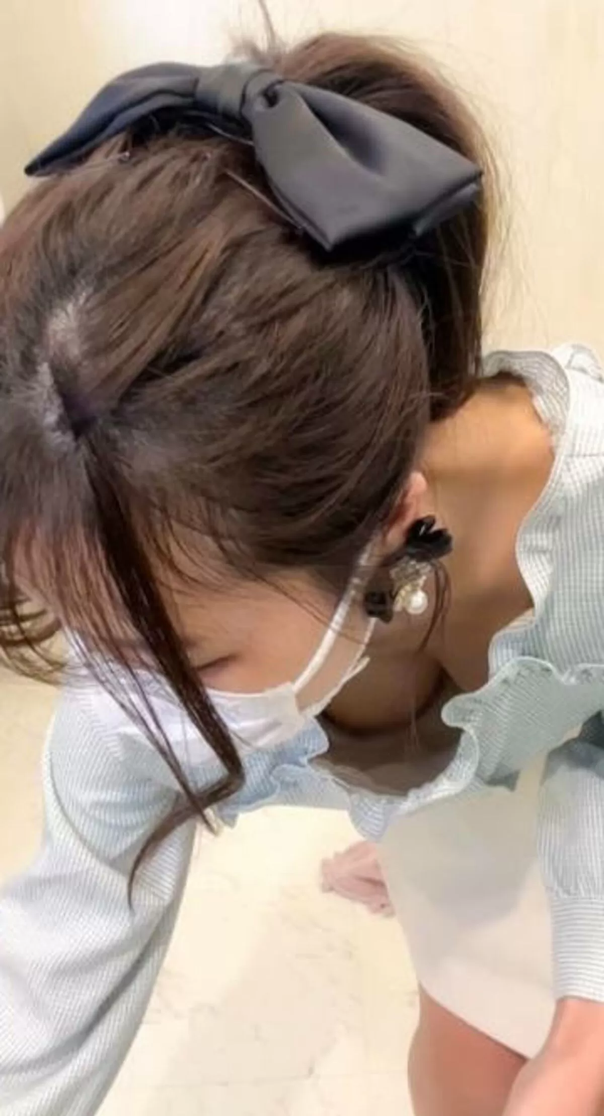 JD胸チラエロ画像021