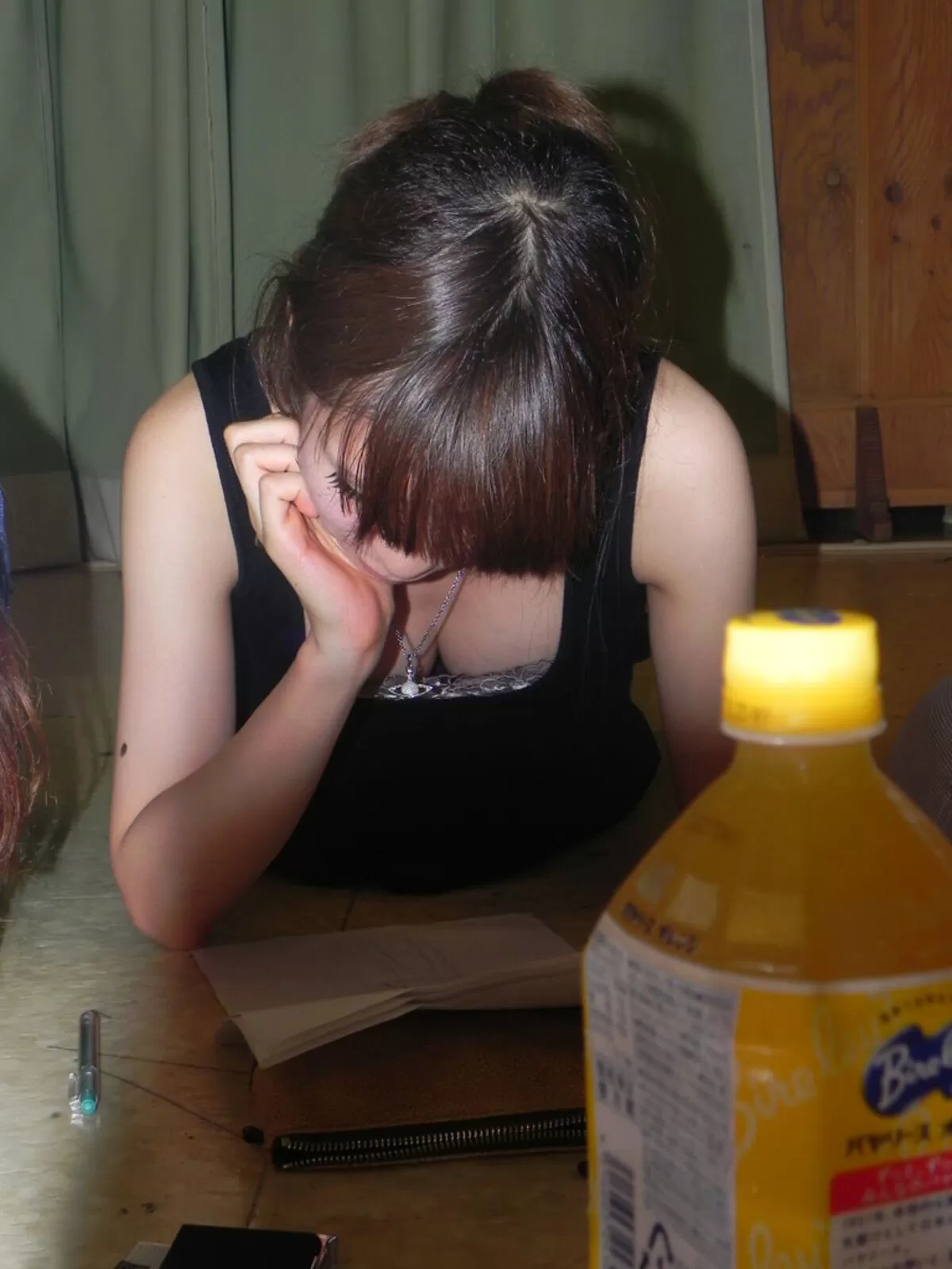 JD胸チラエロ画像090