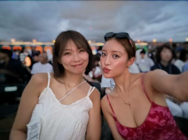 一瞬上裸かと思った…王林の“錯覚レベル”横乳ショットがエロすぎて直視注意004