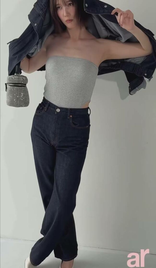 本田翼のピチピチおっぱい＆腰チラパンティショット001