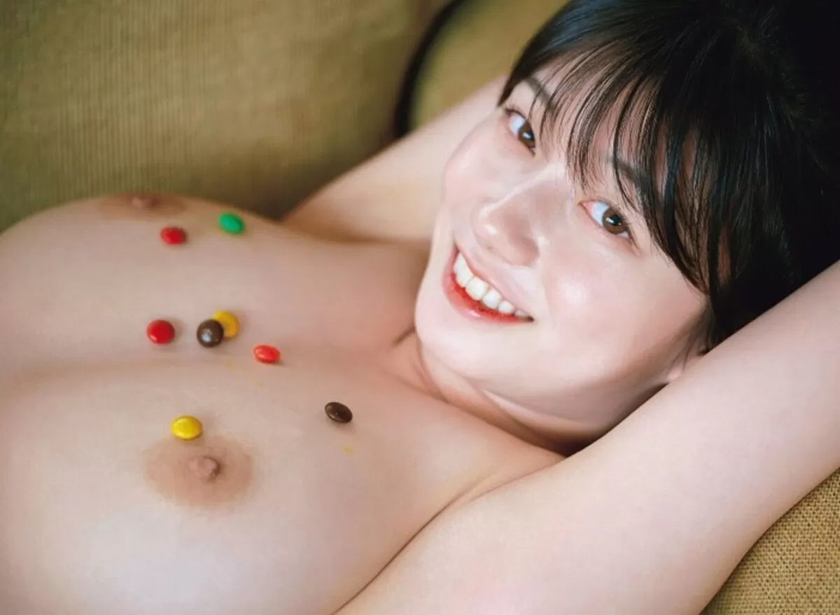 神々しさまである巨乳ヌードの世界【画像83枚】003