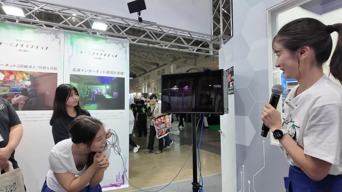 生放送胸チラエロ画像022