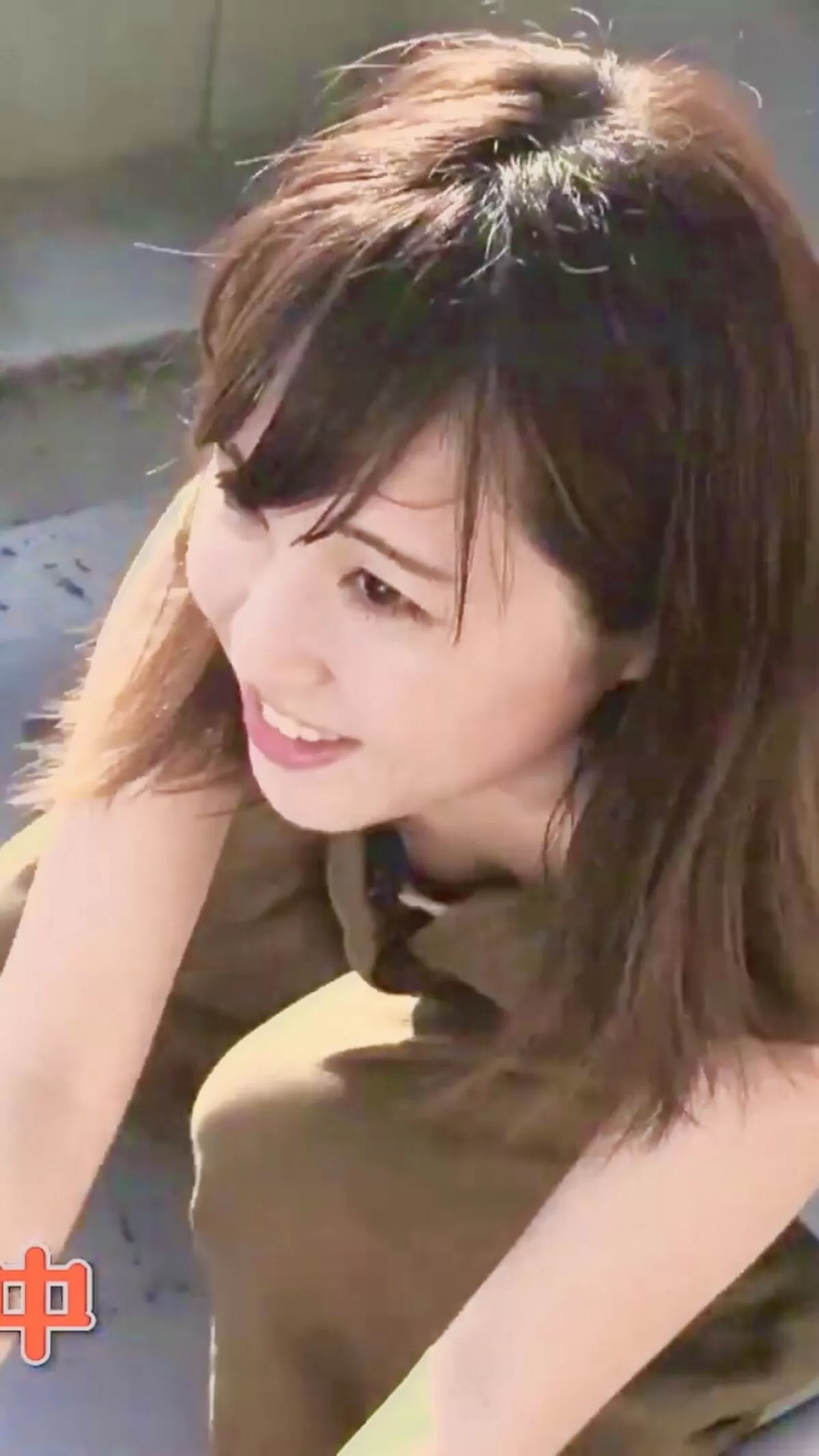 生放送胸チラエロ画像038