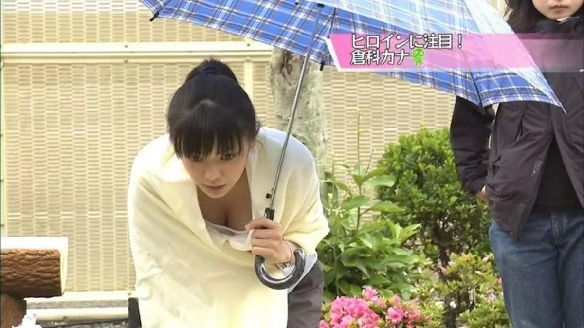 生放送胸チラエロ画像069