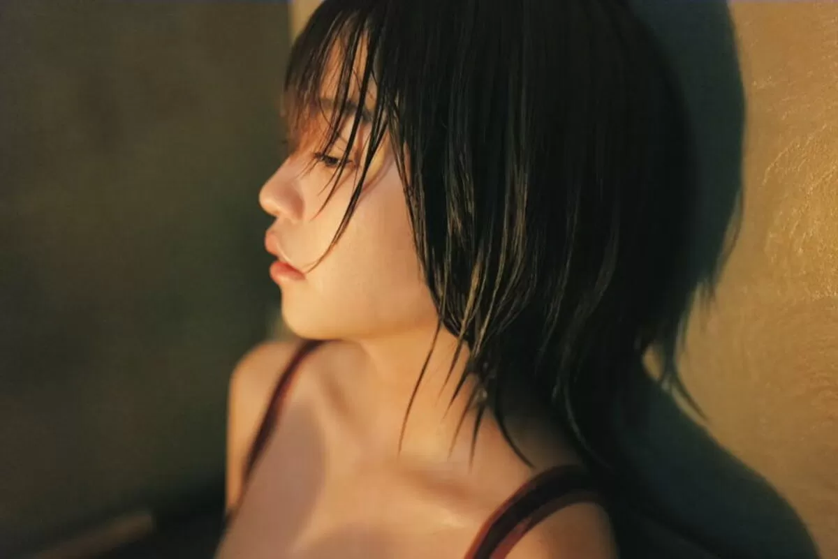 汗かいてしっとりペタペタしてるおっぱいエロ画像005