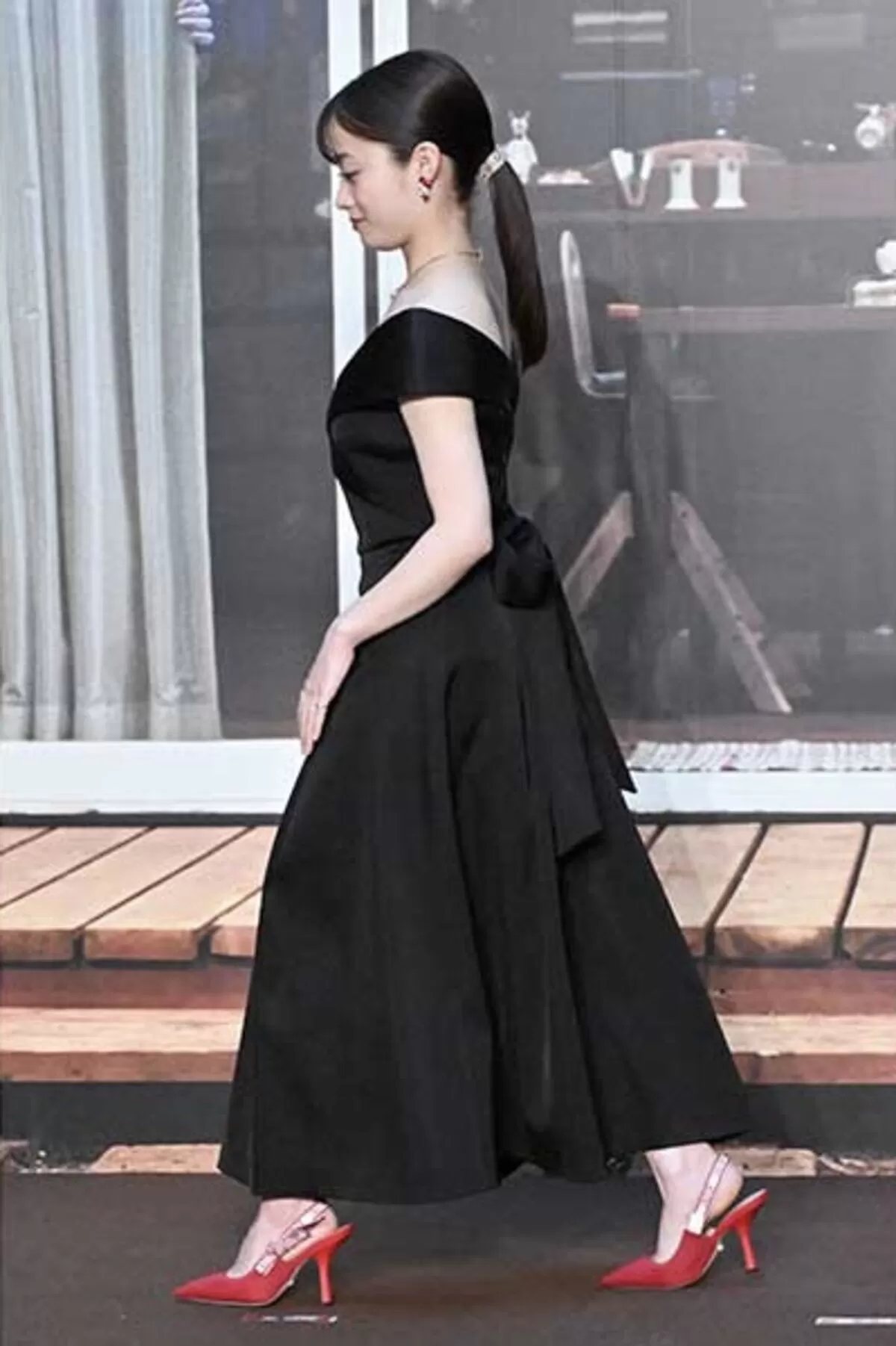 橋本環奈エロ画像052