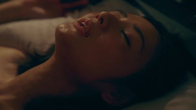 【画像9枚】ドラマ「この愛は間違いですか」で片山萌美が巨乳ブラジャー濡れ場を披露！005