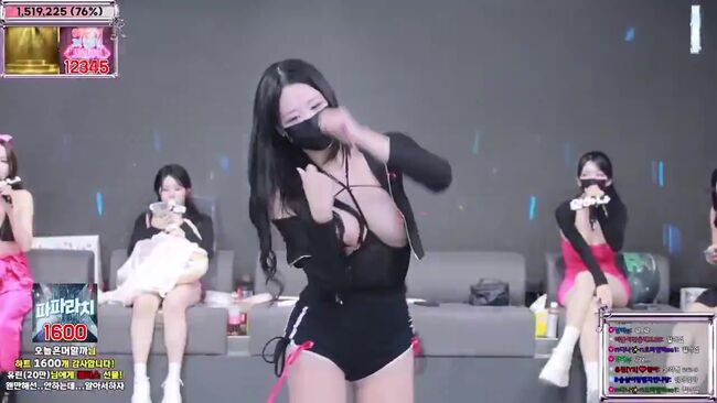 【画像＋動画】韓国の番組Korean pandaliveで乳丸出しダンスが過激すぎると大炎上！007