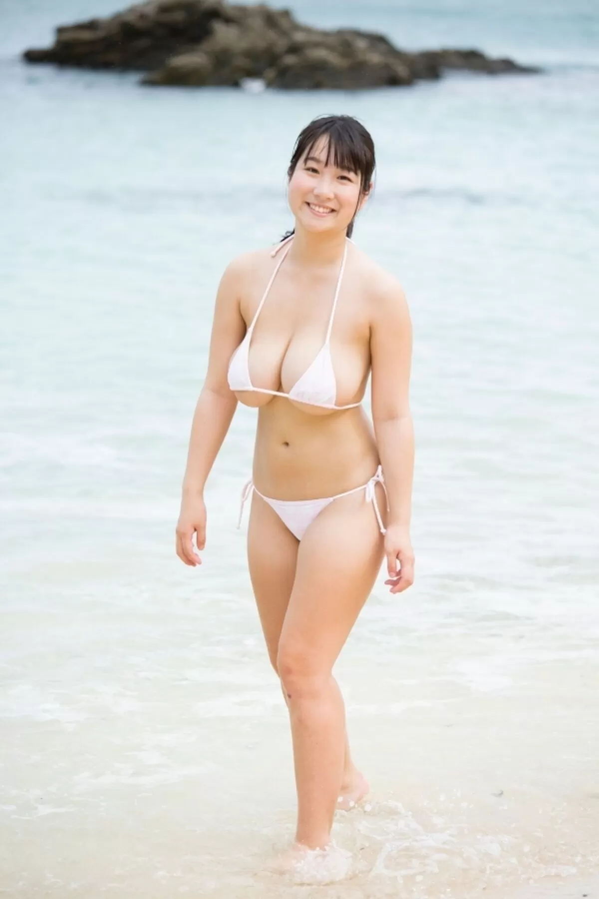 デケェってレベルの話じゃねえ!超乳グラビアエロ画像068