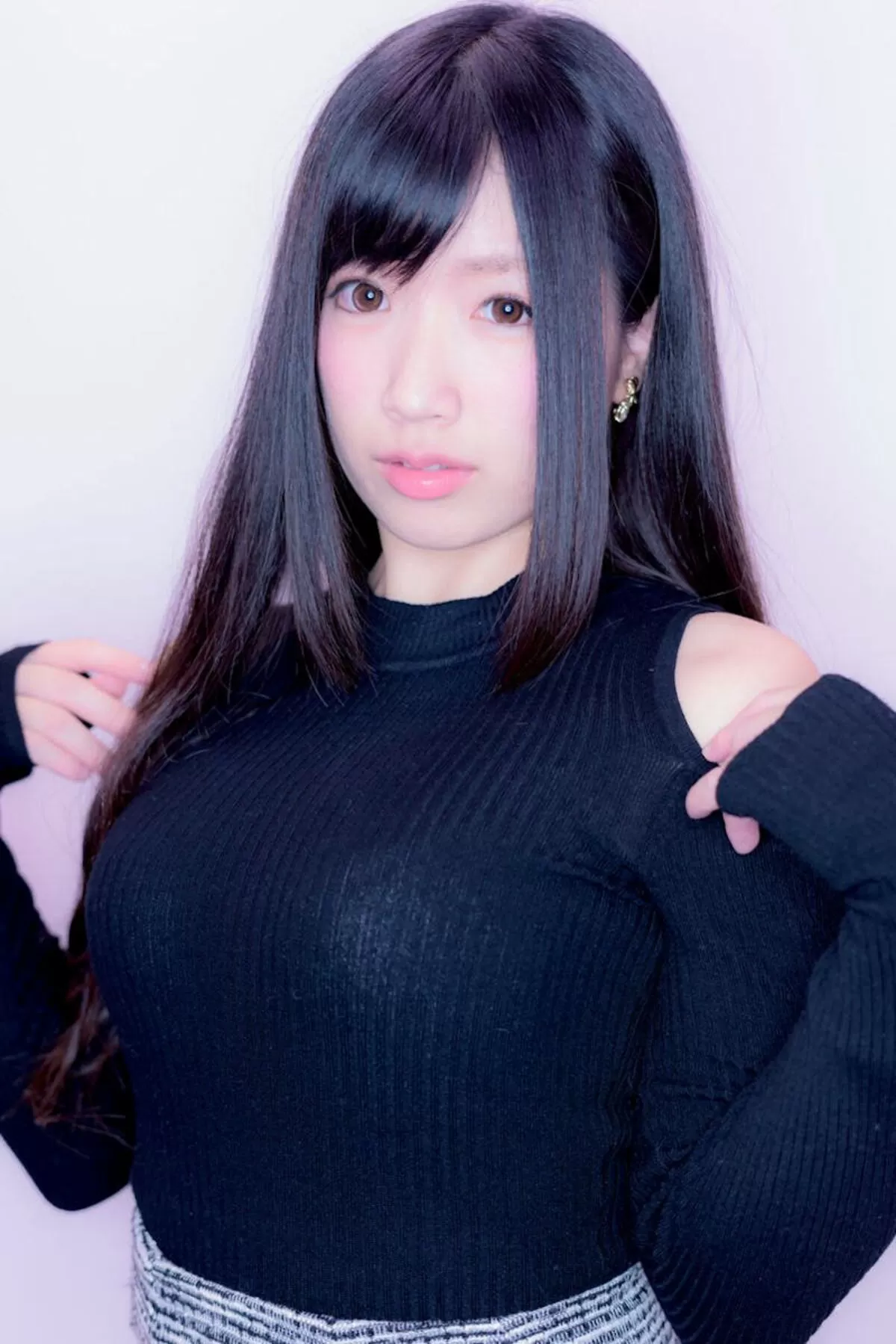 抱きしめられたい!巨乳女子のニットおっぱいエロ画像036