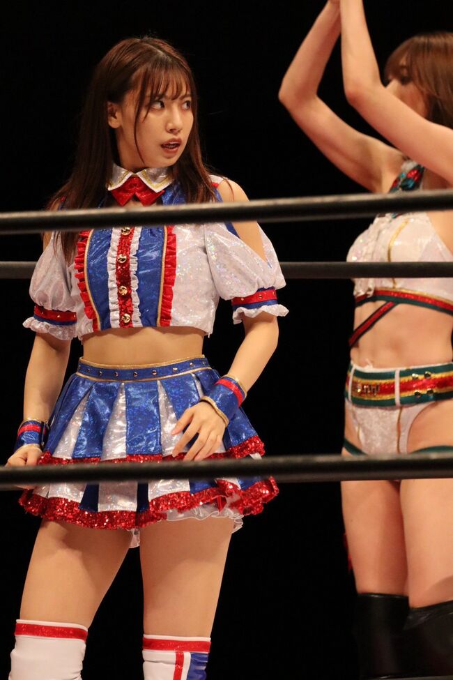 【画像】元SKE48荒井優希が下着姿を大胆解禁!ネット民「うひょ〜!やっぱエロい身体してんねぇ????」「コスチューム姿のほうがエロい定期」と大反響009