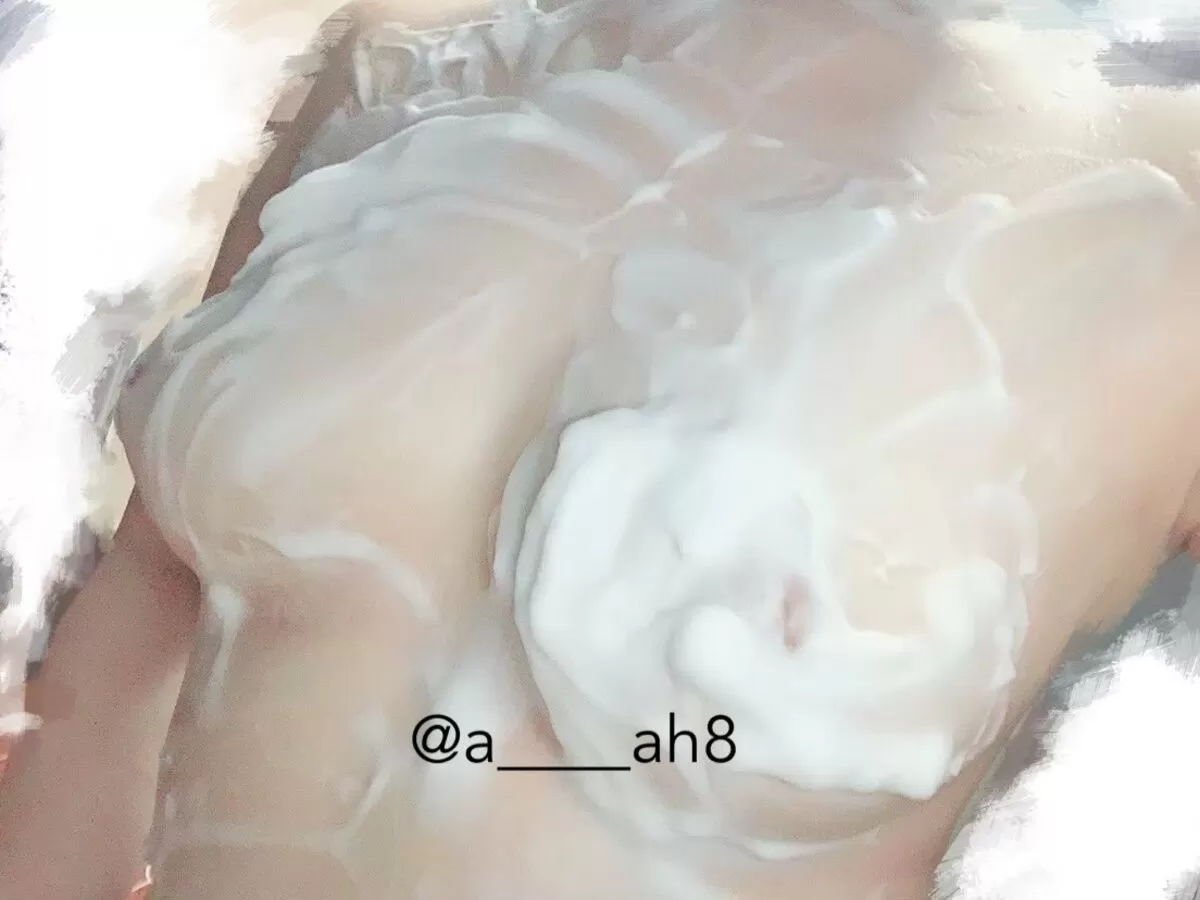 泡にまみれた巨乳エロ画像041