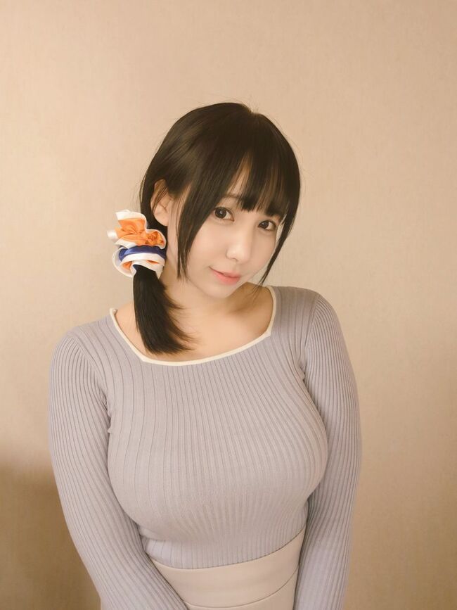 【画像+動画】地方ラジオパーソナリティー・美咲の爆乳恵体が発見される!003