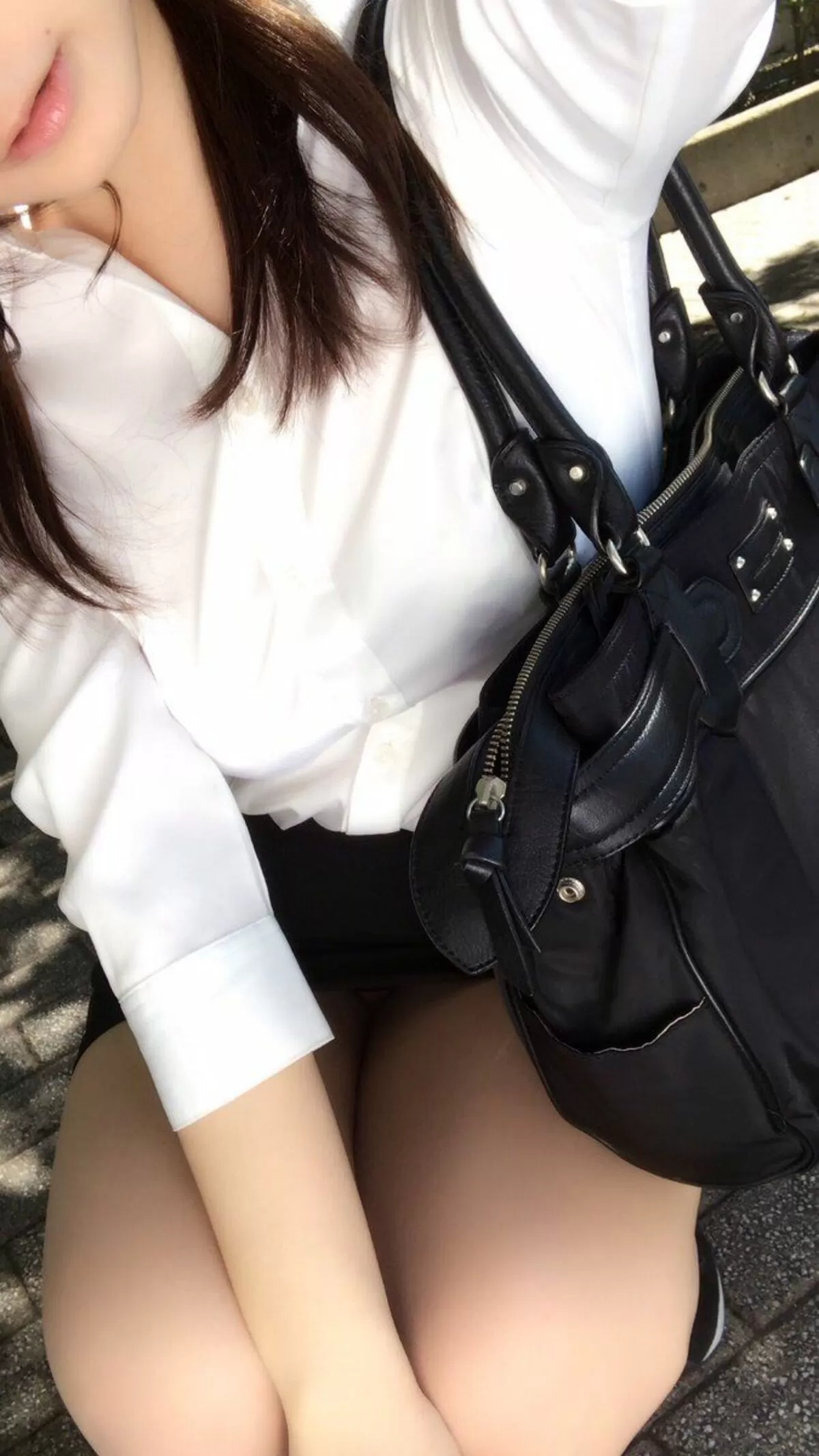 巨乳素人のスーツエロ画像049