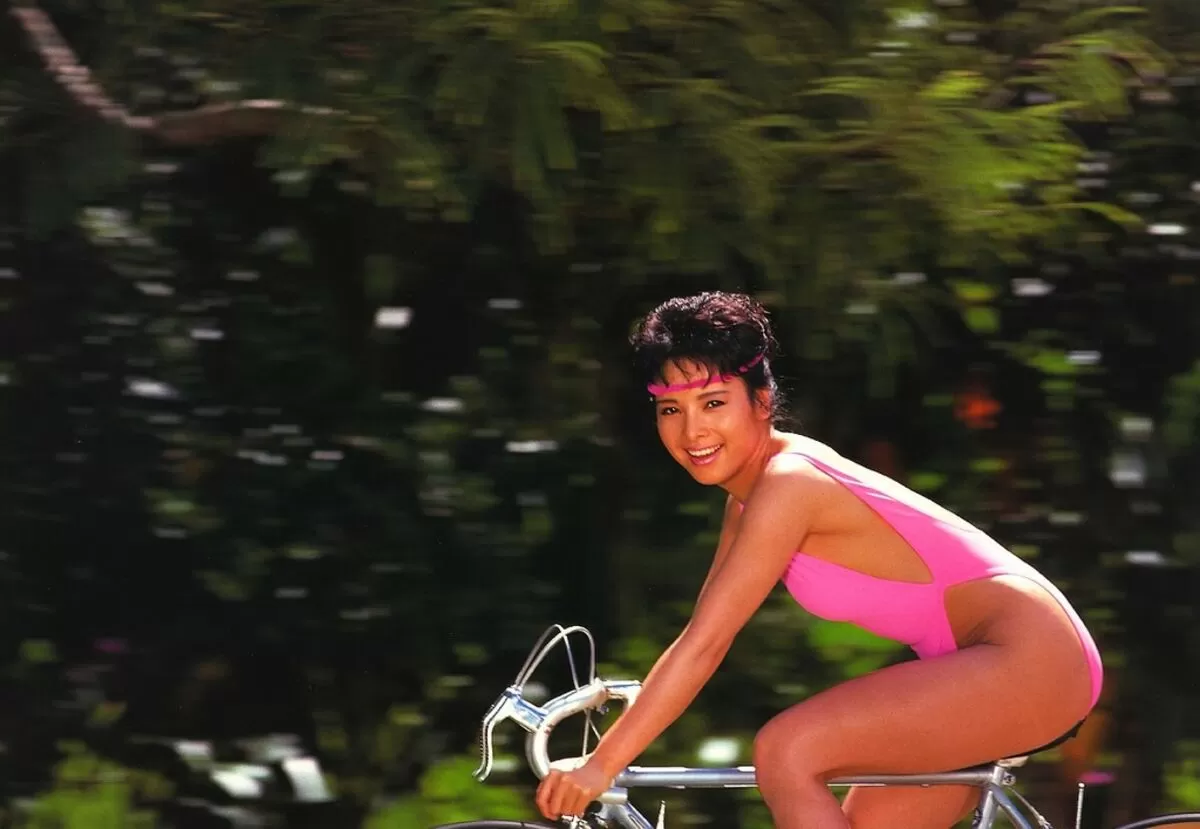 由美かおるエロ画像047