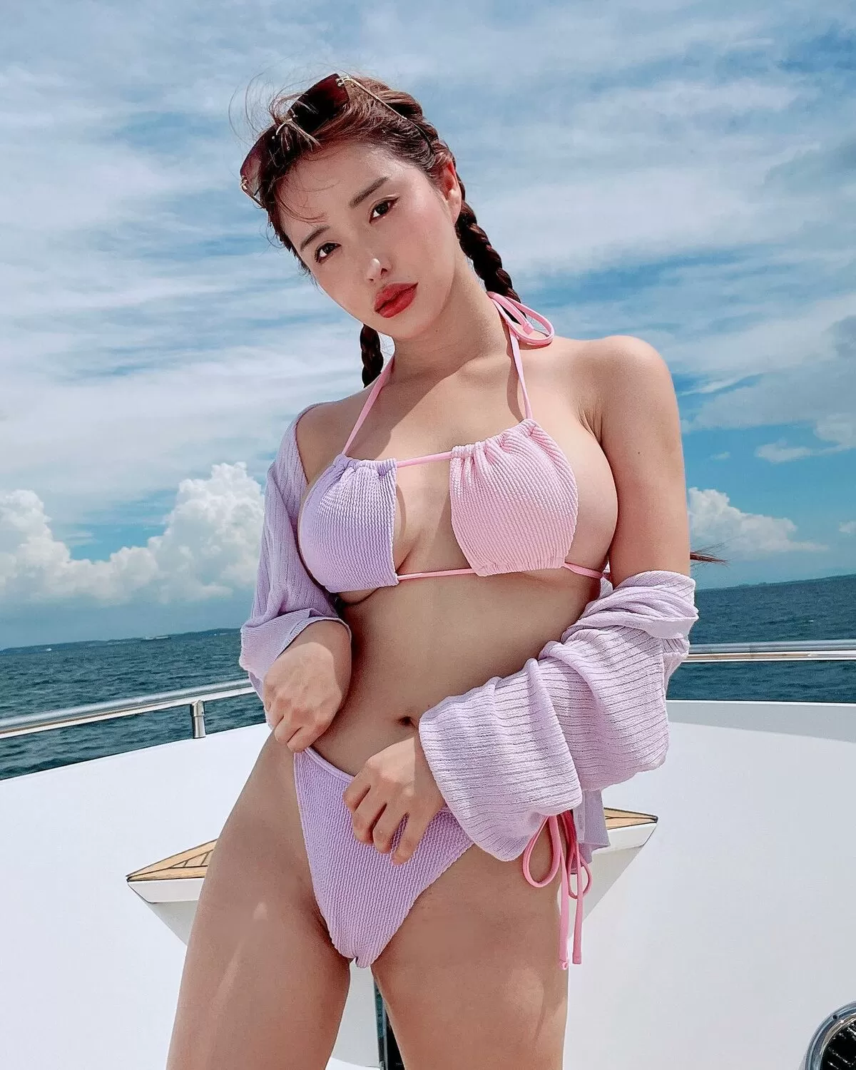 乳首だけ隠れていればいい！眼帯ビキニエロ画像025