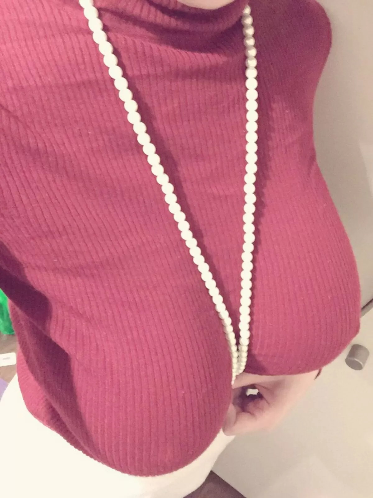 着衣爆乳のエロ画像101