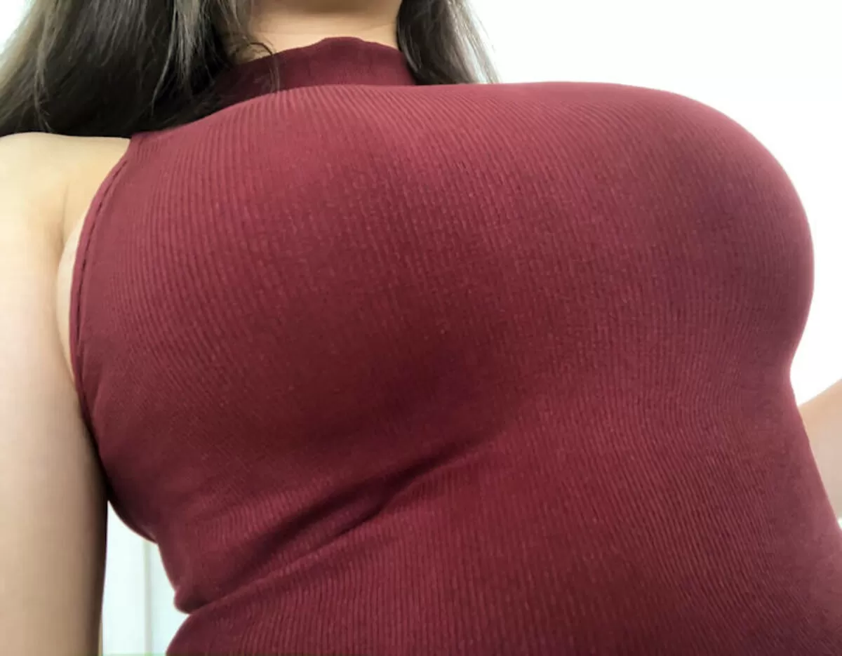 着衣爆乳のエロ画像114