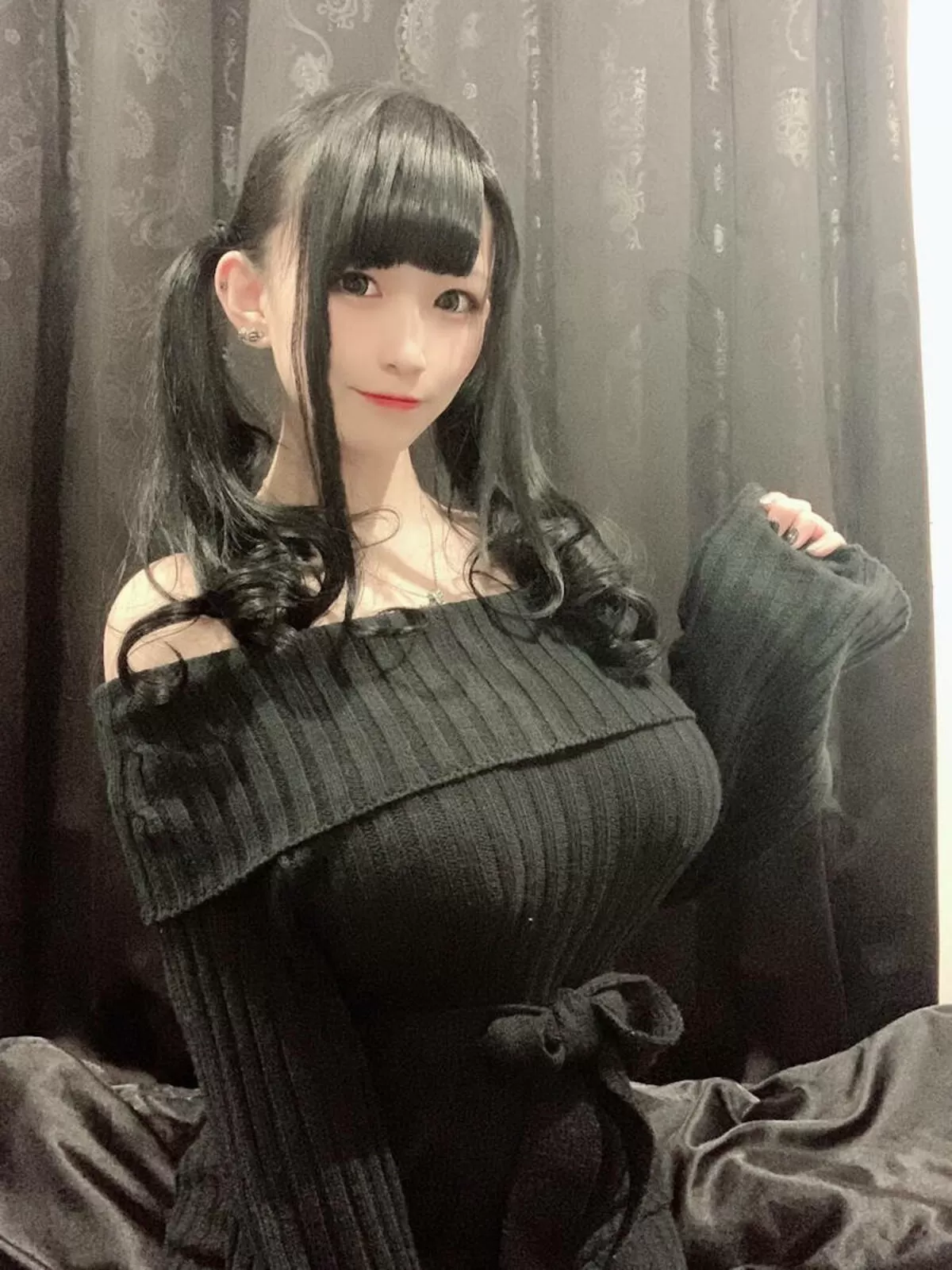 着衣爆乳のエロ画像115