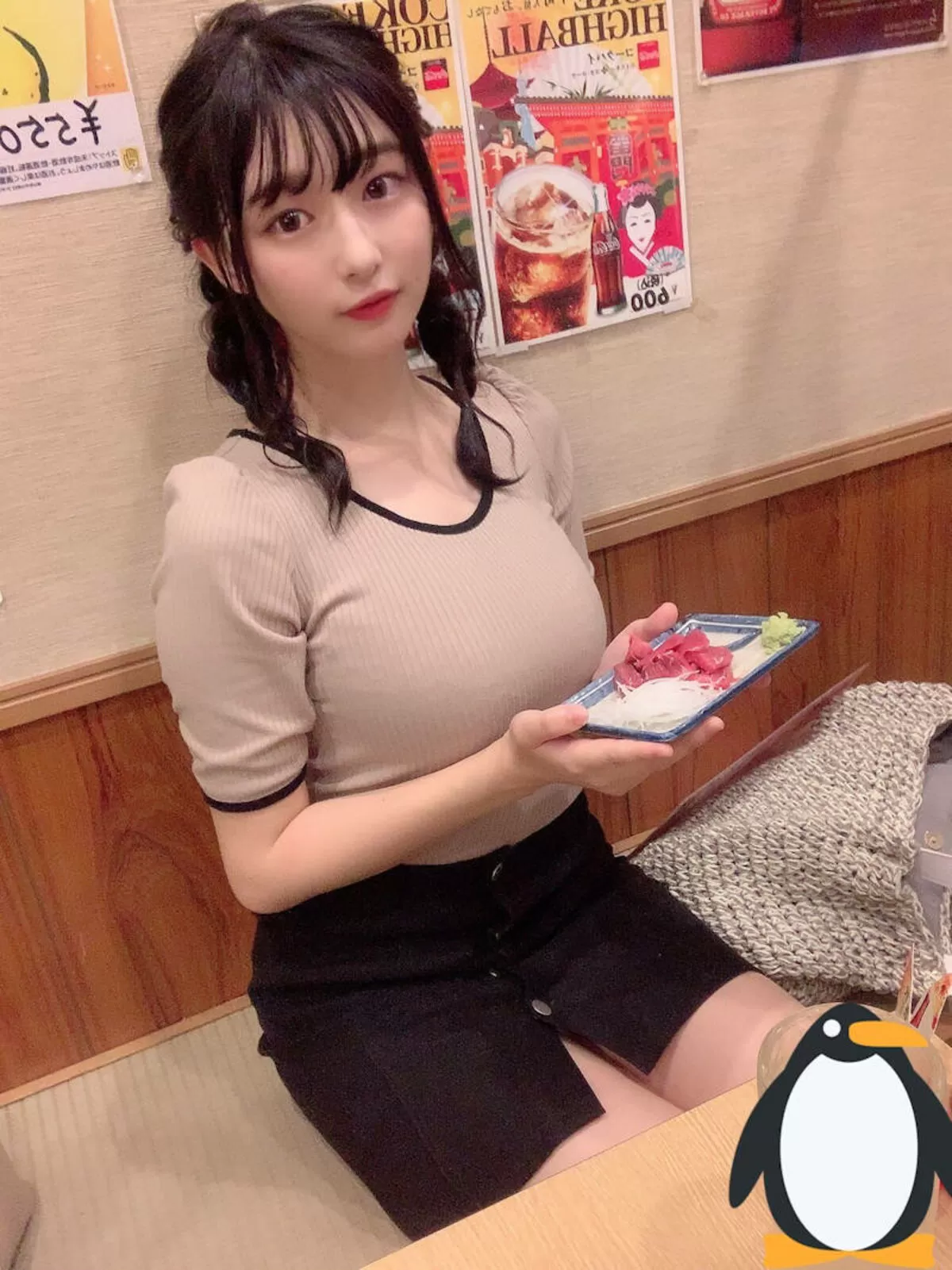 着衣爆乳のエロ画像117