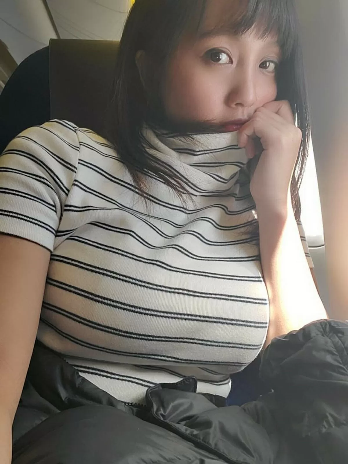 着衣爆乳のエロ画像125