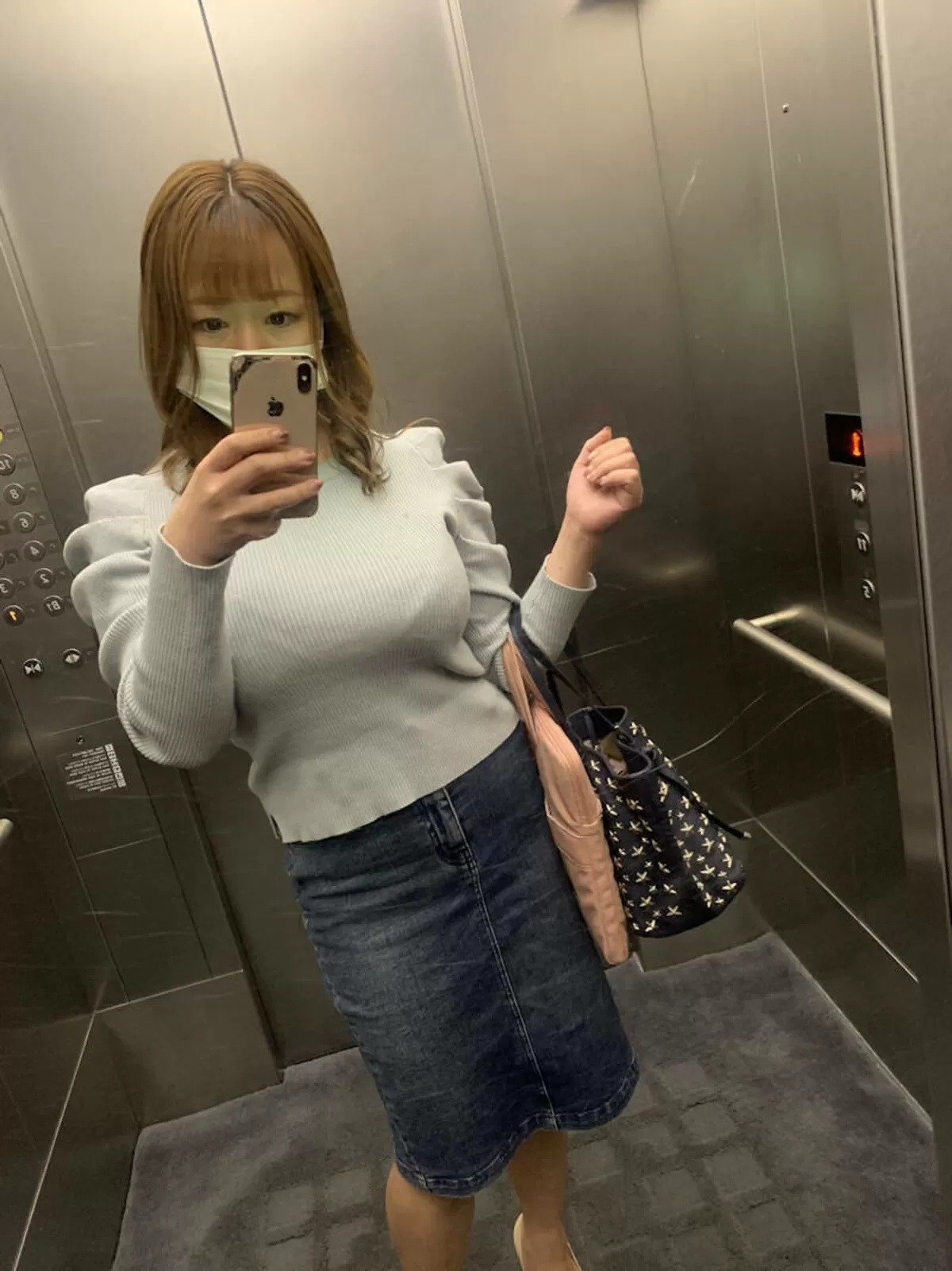 着衣爆乳のエロ画像128