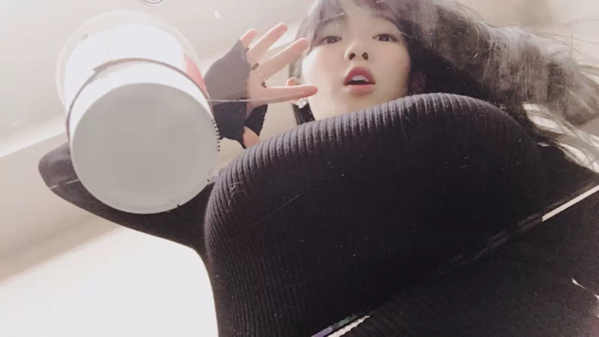 着衣爆乳のエロ画像137