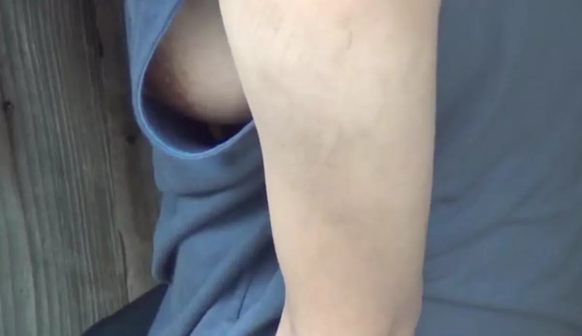 横乳盗撮エロ画像001